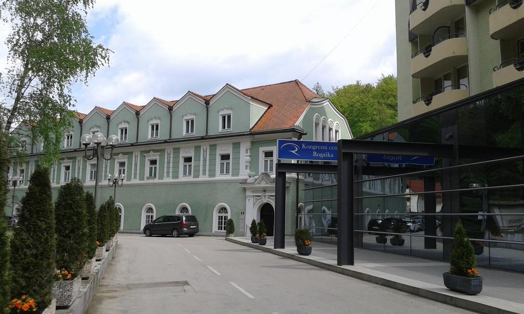 Apartment Park 16 โรกัชกา สลาทินา ภายนอก รูปภาพ