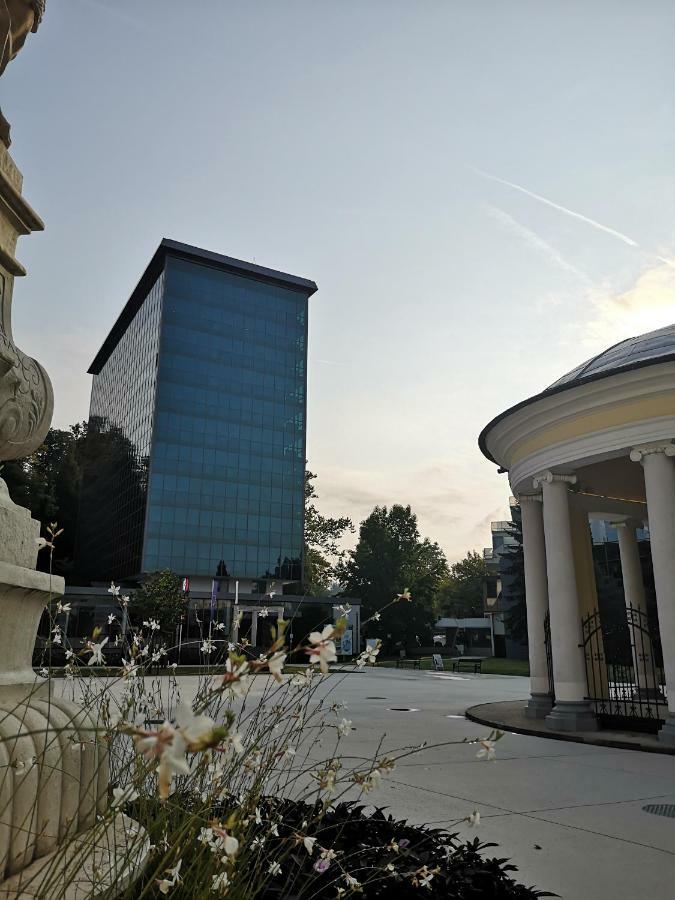 Apartment Park 16 โรกัชกา สลาทินา ภายนอก รูปภาพ